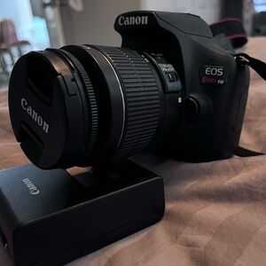 Canon EOS Rebel T6